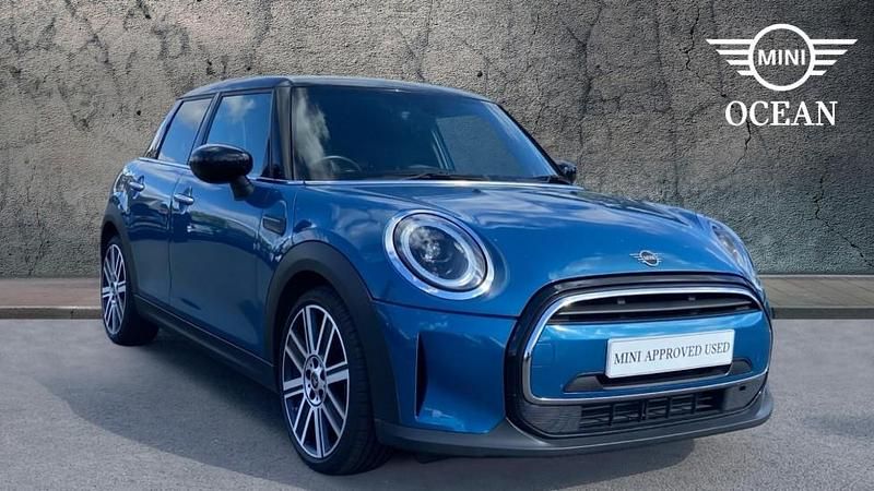Used Mini Cooper Exclusive 134 HP (98 kW) 2022 Blue Hatchback