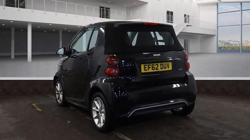 Used Smart ForTwo Cabrio Passion 71 HP (52 kW) 2013 Black Cabriolet