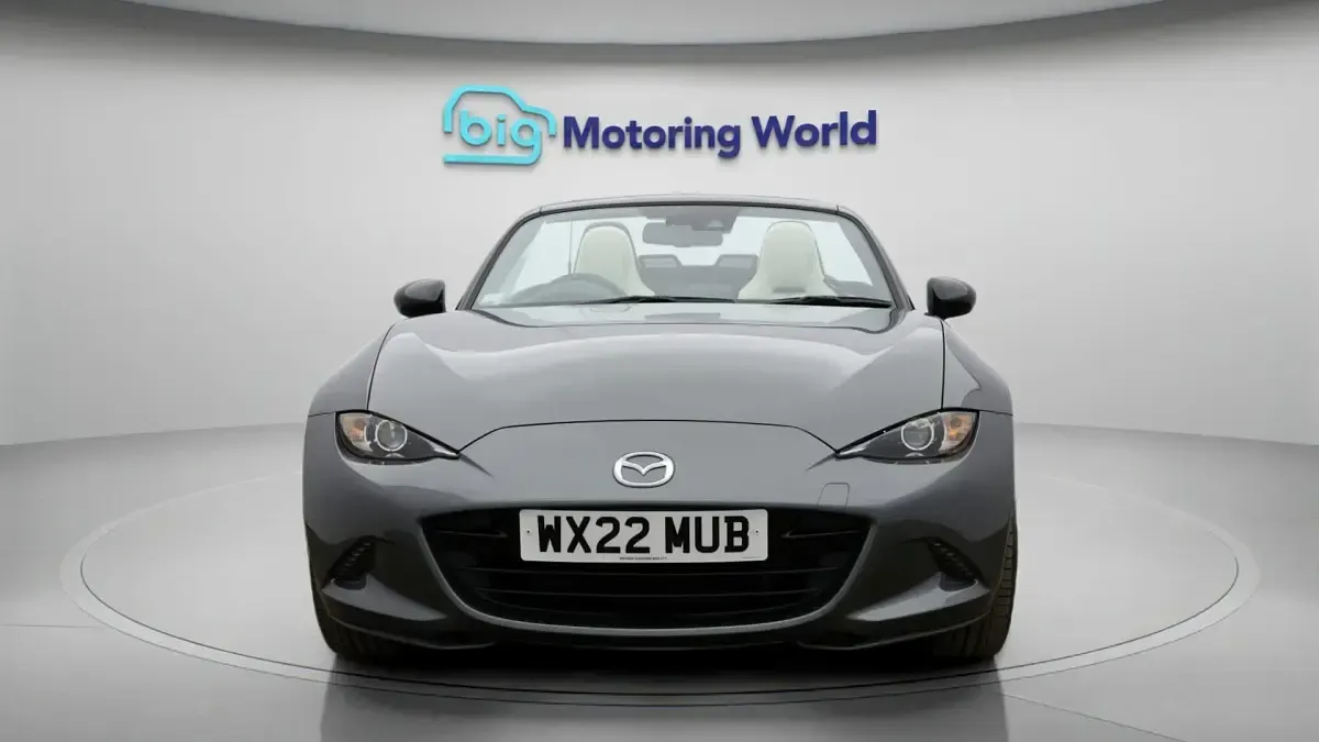 Käytetty Mazda MX5 Inclusive 184 HP (135 kW) 2022 Harmaa Avoauto