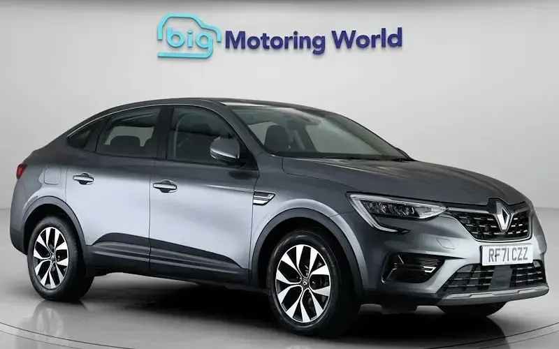 Usado Renault Arkana Iconic 145 HP (106 kW) 2022 SUV