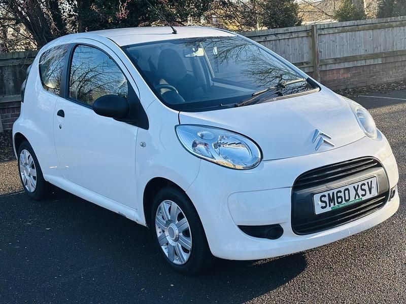 Used Citroën C1 VTR Sport 68 HP (50 kW) 2011 White Hatchback