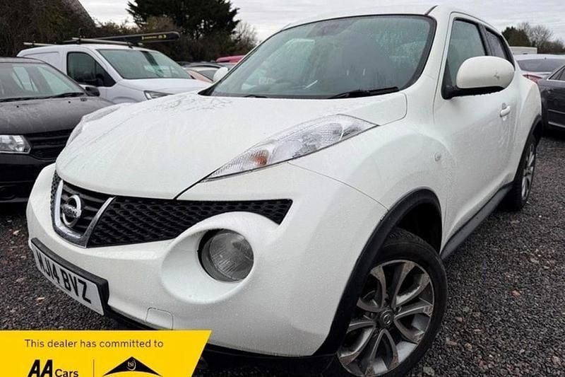 White Used 2014 Nissan Juke Tekna SUV | £4,995 (Good price) - Image 1/1