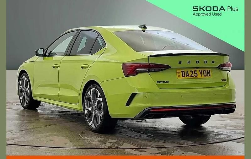 Used Skoda Octavia vRS 265 HP (194 kW) 2025 Hyper green Hatchback