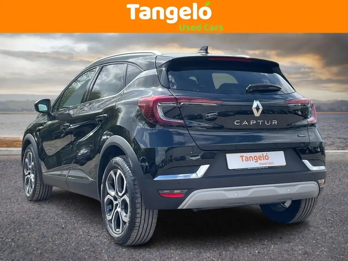Usado Renault Captur Techno 145 HP (106 kW) 2024 Preto SUV
