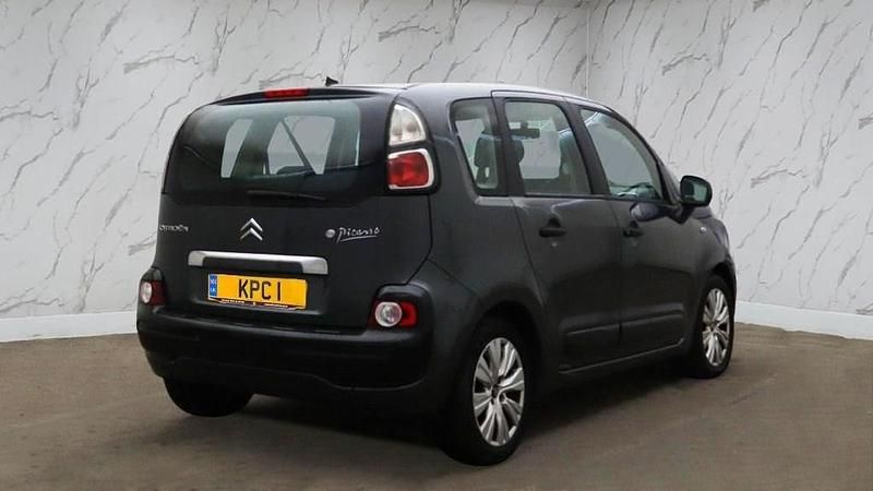 Usado Citroën C3 Picasso VTR Sport 90 HP (66 kW) 2012 Cinzento Monovolume