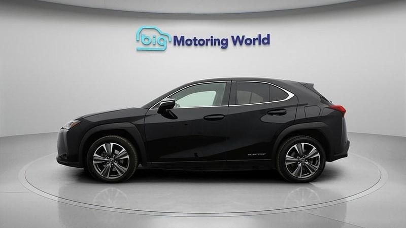 Used Lexus UX 300e 150 kW (204 HP) 2021 SUV