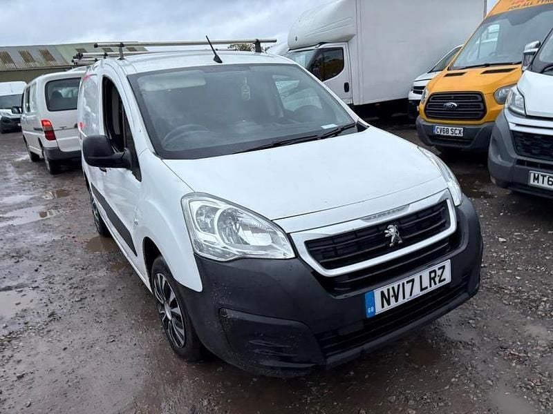 White Used 2017 Peugeot Partner Van | £3,295 - Image 1/4