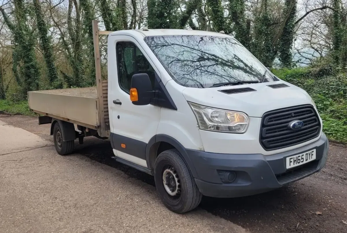 Begagnad Ford Transit 125 HK (91 kW) 2016 Vit Cab