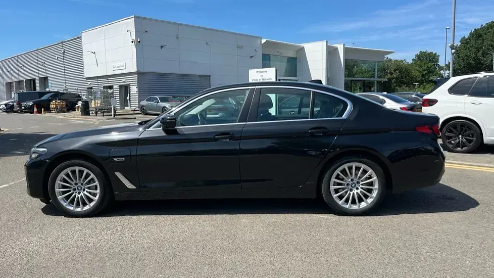 Used BMW 530e Sport Line 288 HP (211 kW) 2022 Black
