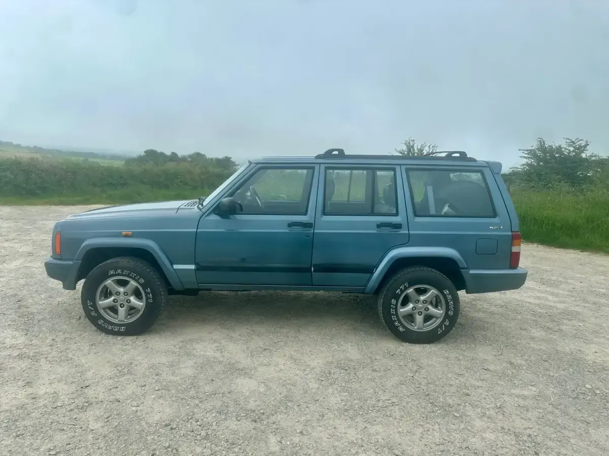 Used Jeep Cherokee 1999 Blue SUV