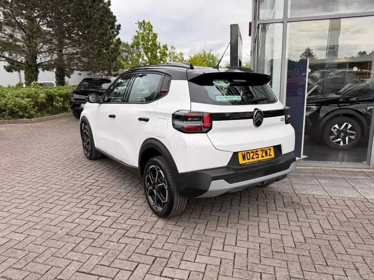 Used Citroën C3 99 HP (72 kW) 2025 White SUV