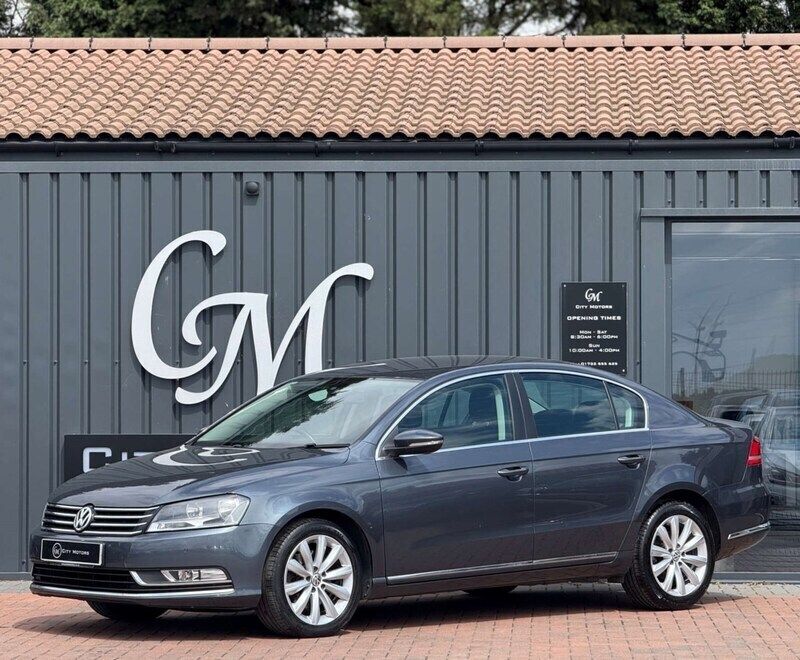 Grey Used 2013 VW Passat Highline Sedan | £4,990 (Fair price) - Image 1/4