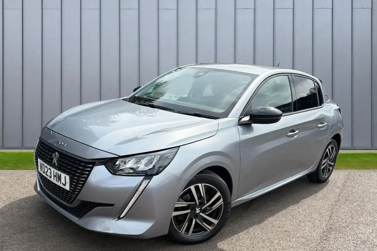 Used Peugeot 208 Allure+ 99 HP (72 kW) 2023 Grey Hatchback