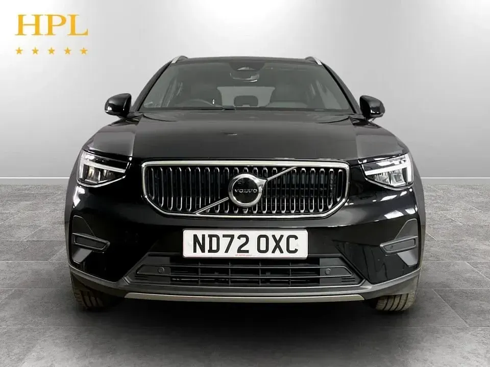 Używany Volvo XC40 Core 163 KM (119 kW) 2022 Czarny SUV