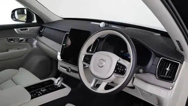 Begagnad Volvo XC90 Ultra 250 HK (183 kW) 2025 SUV