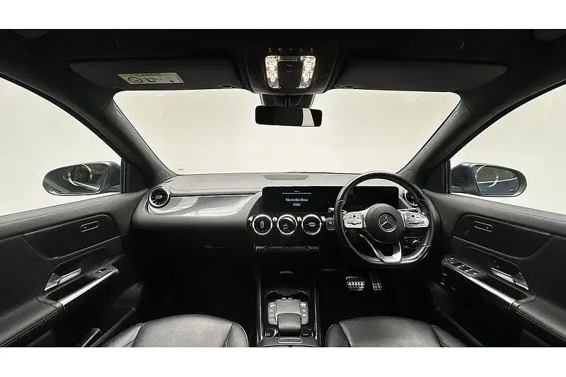 Used Mercedes GLA250 Exclusive 218 HP (160 kW) 2022 Blue SUV