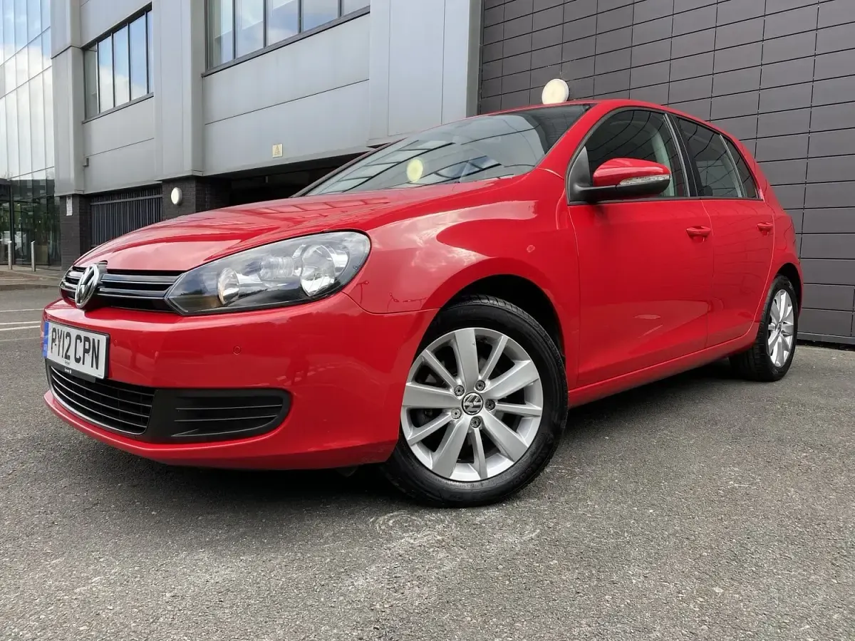 Used VW Golf VII Match 105 HP (77 kW) 2012 Red Hatchback
