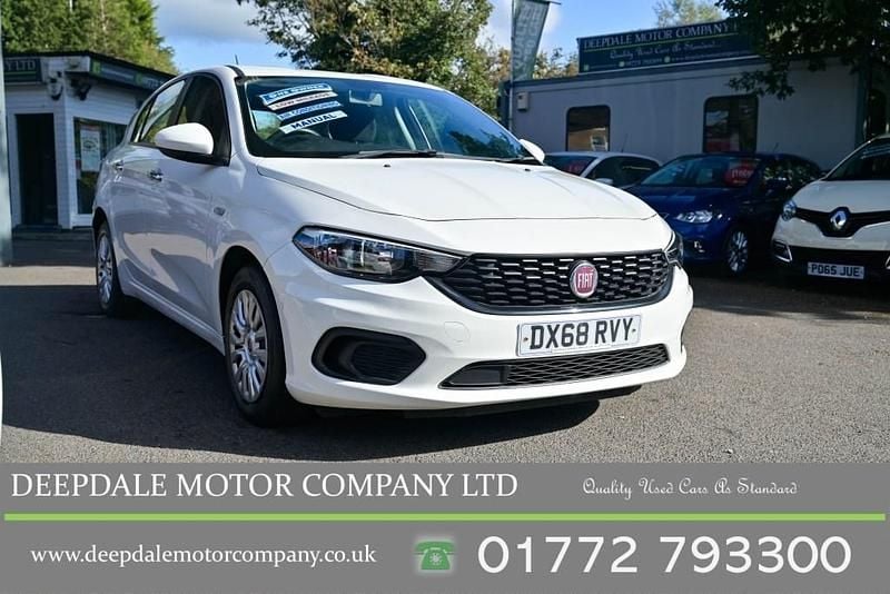 White Used 2018 Fiat Tipo Easy Hatchback | £6,790 (Fair price) - Image 1/4