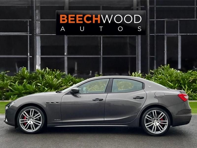 Used Maserati Ghibli 350 HP (257 kW) 2018 Grey Sedan