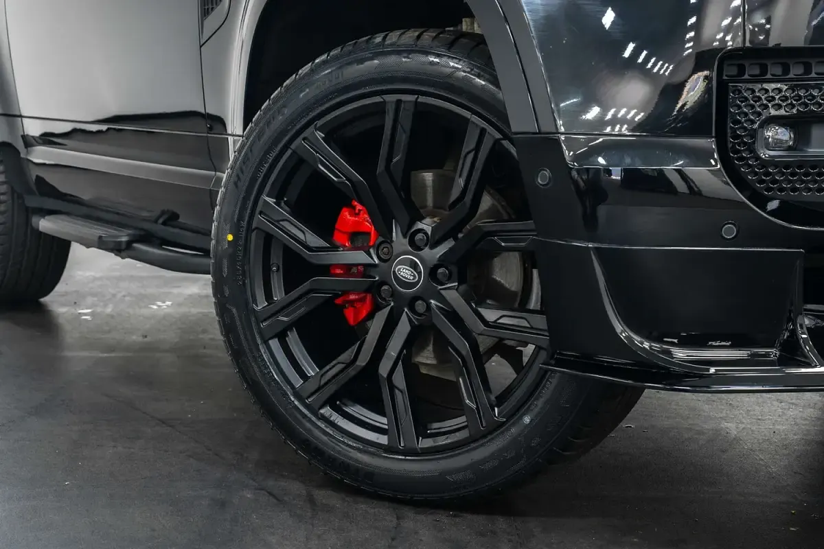 Used Land Rover Defender HSE Dynamic 2024 Black SUV