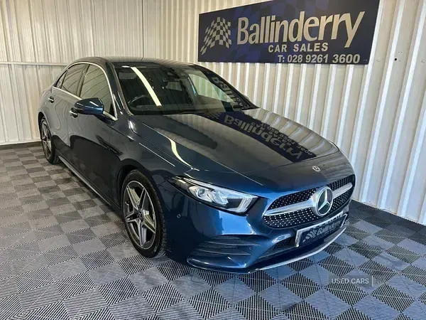 Used Mercedes A180 AMG Line Premium 116 HP (85 kW) 2019 Blue Sedan