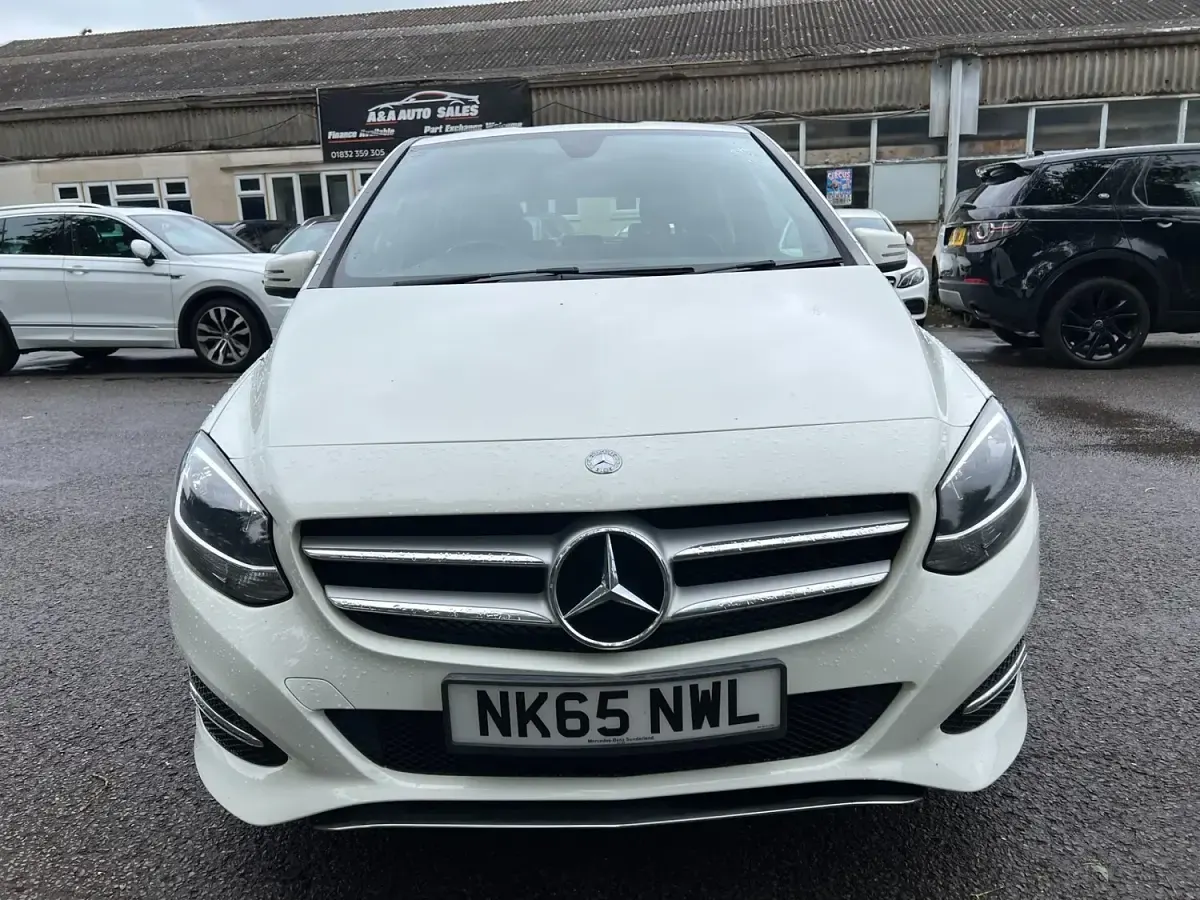 Used Mercedes B180 109 HP (80 kW) 2015 White MPV