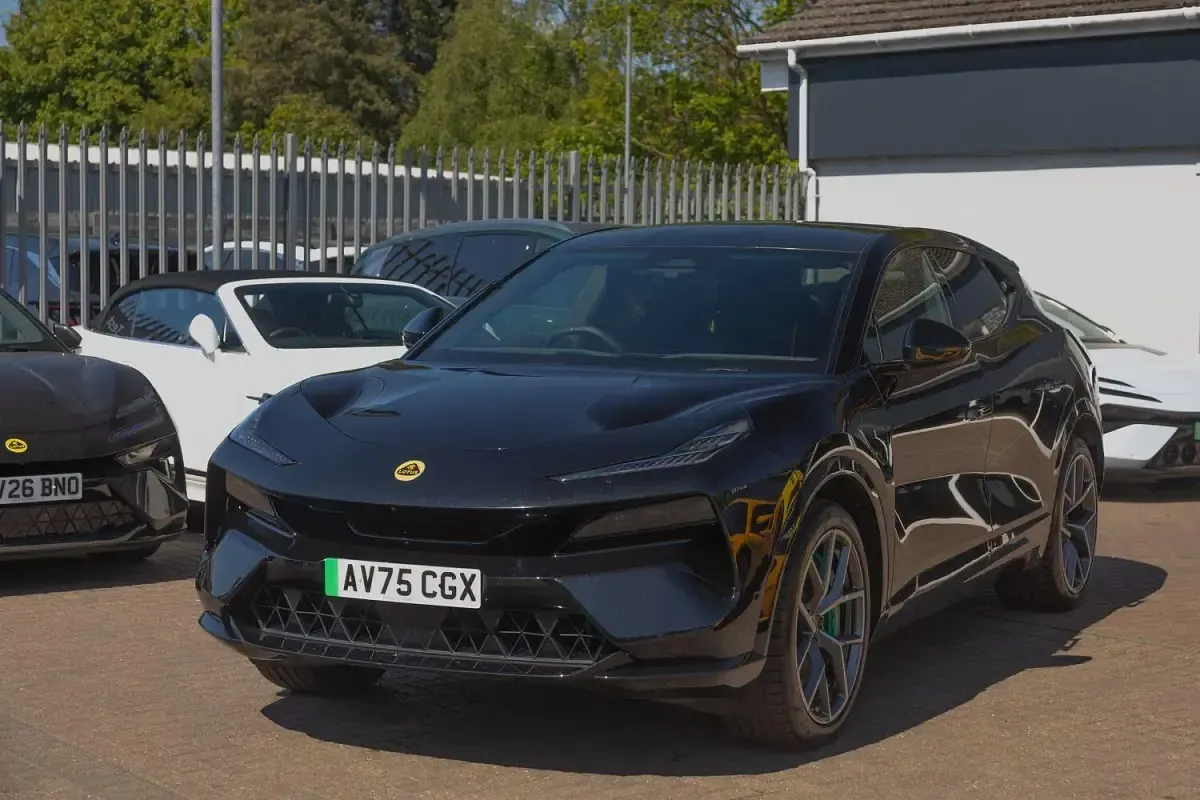 New Lotus Eletre 450 kW (612 HP) 2026 Black SUV