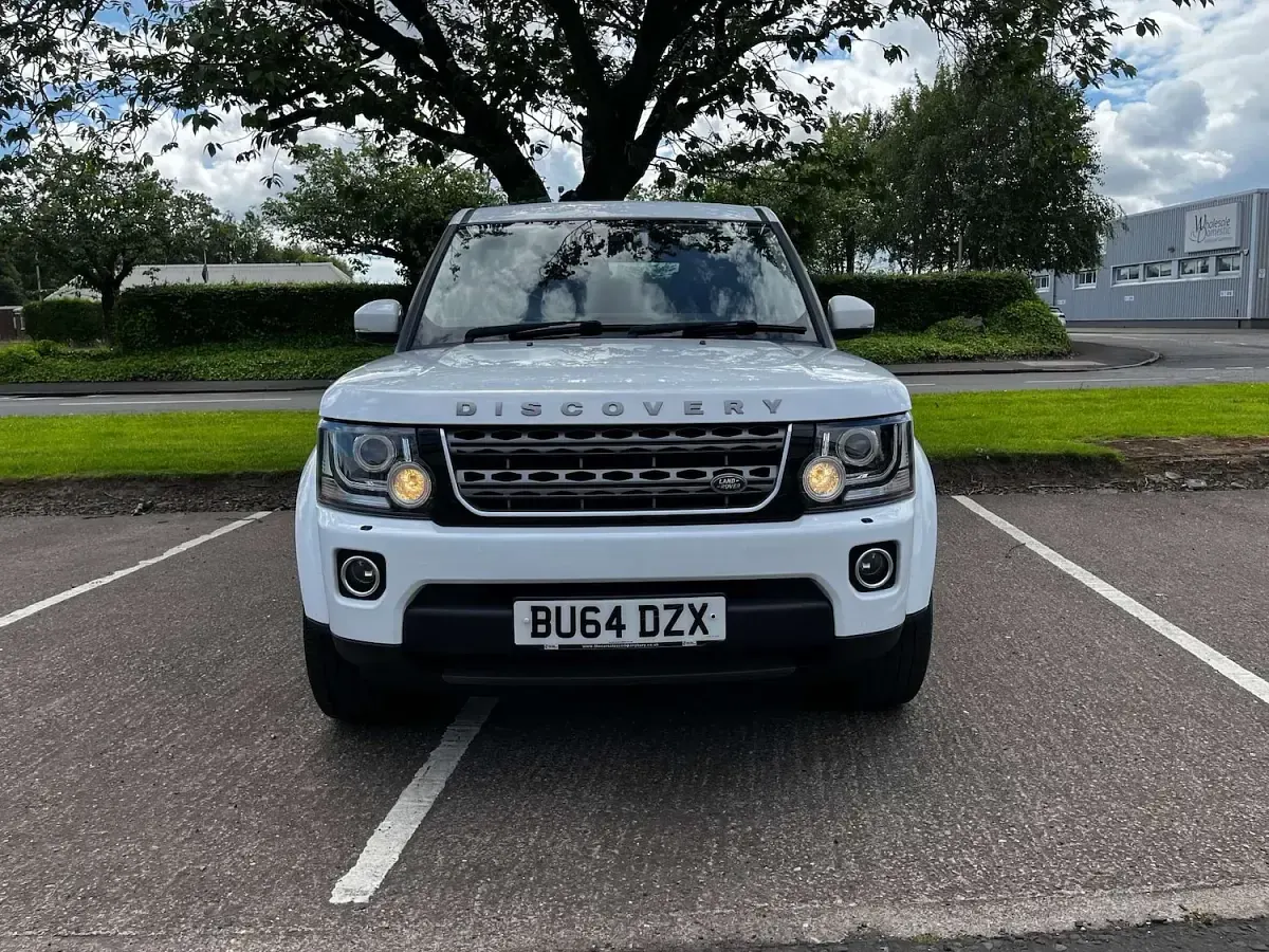 Used Land Rover Discovery SE 256 HP (188 kW) 2014 White SUV