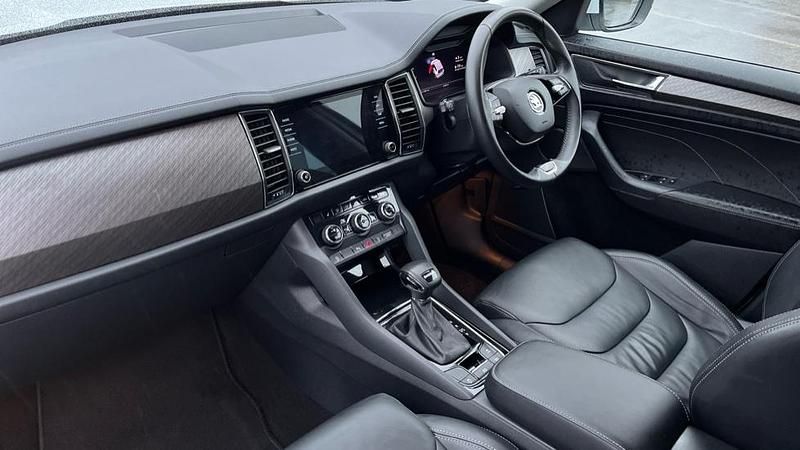 Used Skoda Kodiaq SE L Executive 150 HP (110 kW) 2024 Moon white metallic SUV