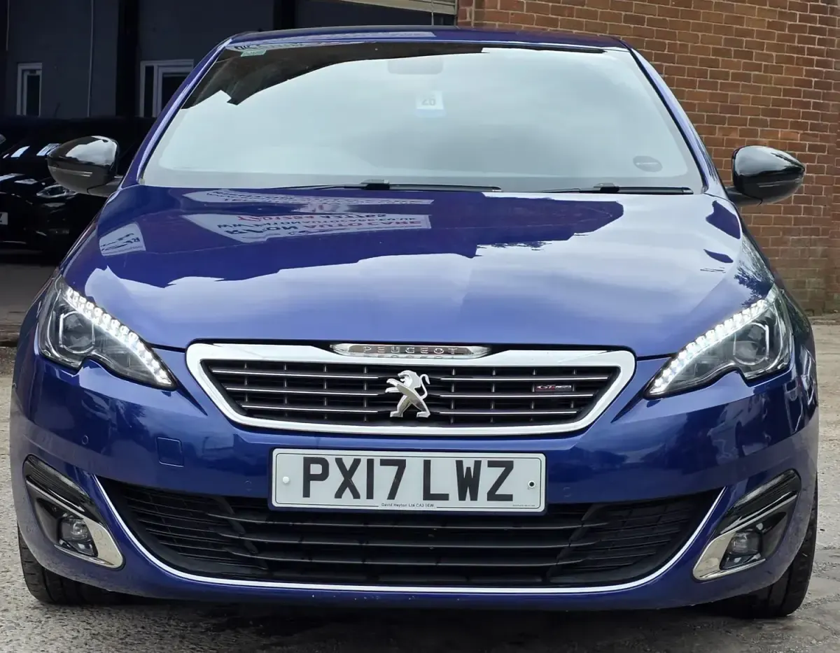 Używany Peugeot 308 GT-line 120 KM (88 kW) 2017 Niebieski Hatchback