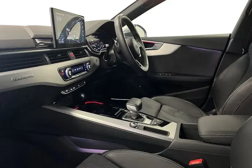 Used Audi A5 Sportback S-Line 201 HP (147 kW) 2022 Daytona grey Hatchback