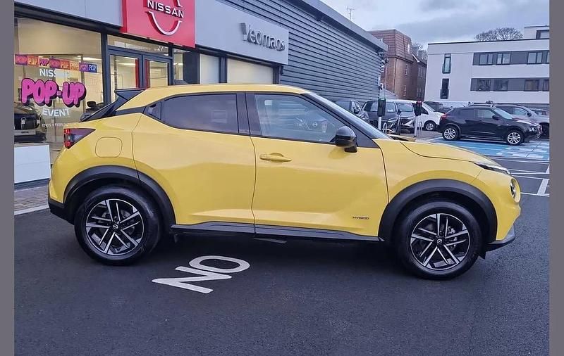 Used Nissan Juke N-Connecta 143 HP (105 kW) 2024 Yellow SUV