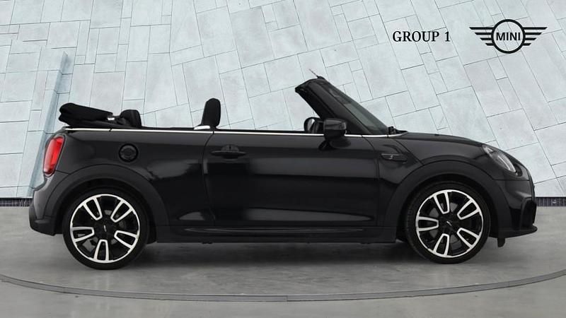 Usado Mini Cooper S Sport 176 HP (129 kW) 2023 Preto Citadino