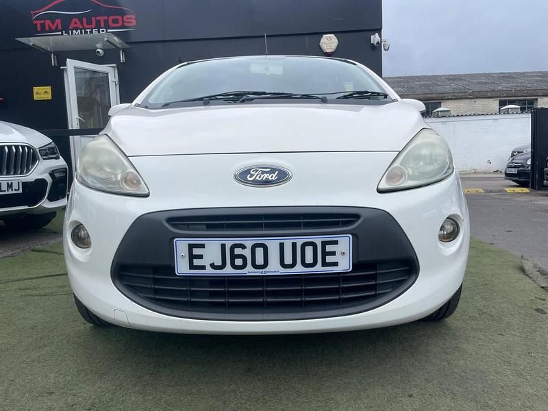 Używany Ford Ka Zetec 69 KM (50 kW) 2010 Biały Hatchback