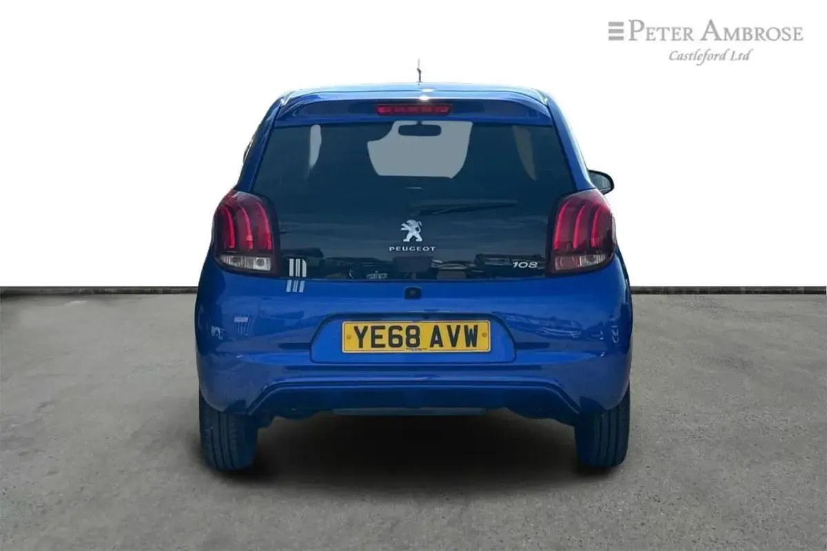 Used Peugeot 108 Collection 71 HP (52 kW) 2018 Blue