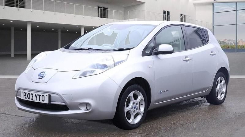 Used Nissan Leaf 80 kW (109 HP) 2013 Silver Hatchback
