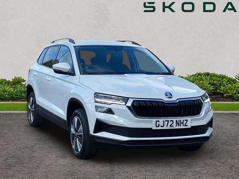 White Used 2022 Skoda Karoq SE Drive SUV | £19,449 (Fair price) - Image 1/4