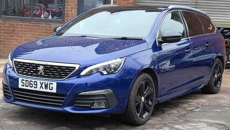 Used Peugeot 308 SW GT-line 129 HP (94 kW) 2019 Blue Estate