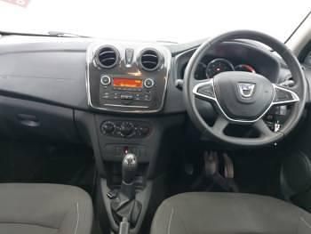 Used Dacia Sandero Essentiel 73 HP (53 kW) 2018 Blue Hatchback