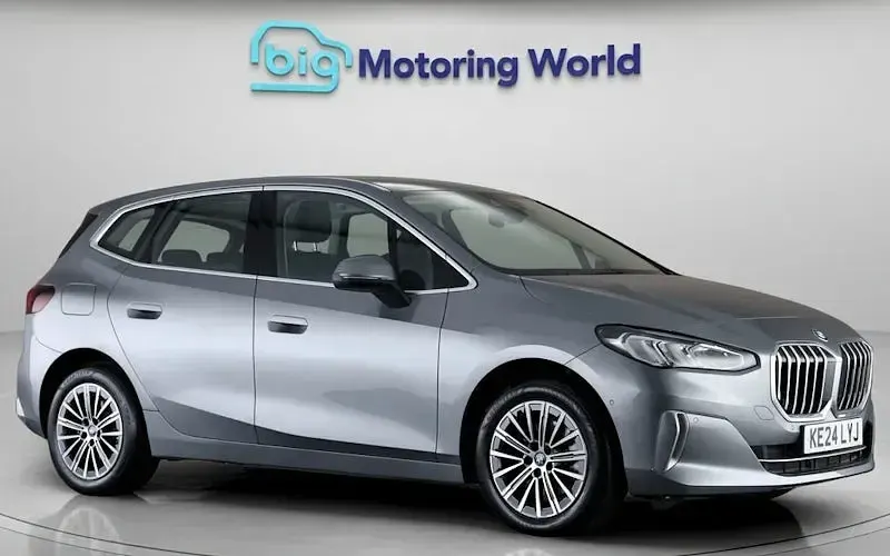 Used BMW 225 Active Tourer Luxury Line 245 HP (180 kW) 2024 MPV