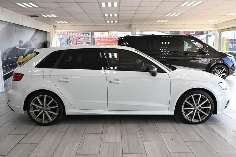 Used Audi A3 Sportback Black Edition 150 HP (110 kW) 2018 White Hatchback