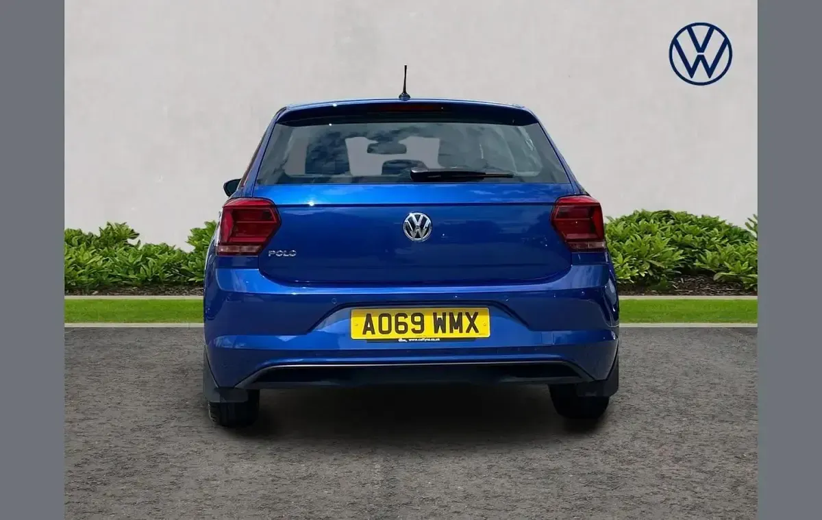 Used VW Polo SE 95 HP (69 kW) 2019 Blue Hatchback