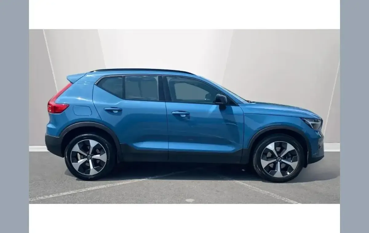 Used Volvo XC40 Plus 161 HP (118 kW) 2024 Blue SUV