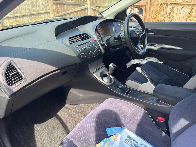 Used Honda Civic SE 2007 Silver Hatchback