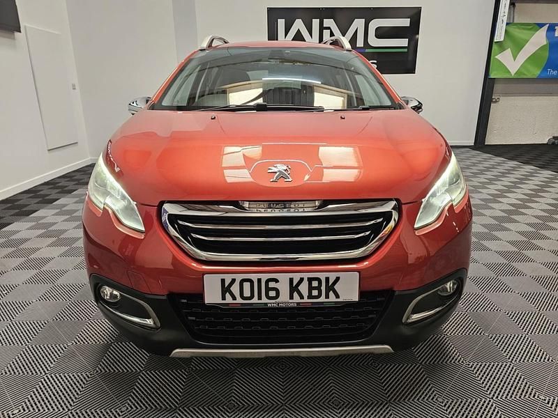 Begagnad Peugeot 2008 Allure 2016 Röd SUV