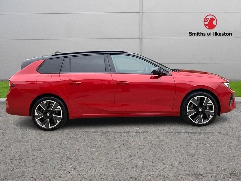 Used Vauxhall Astra Ultimate 113 kW (154 HP) 2024 Red Estate