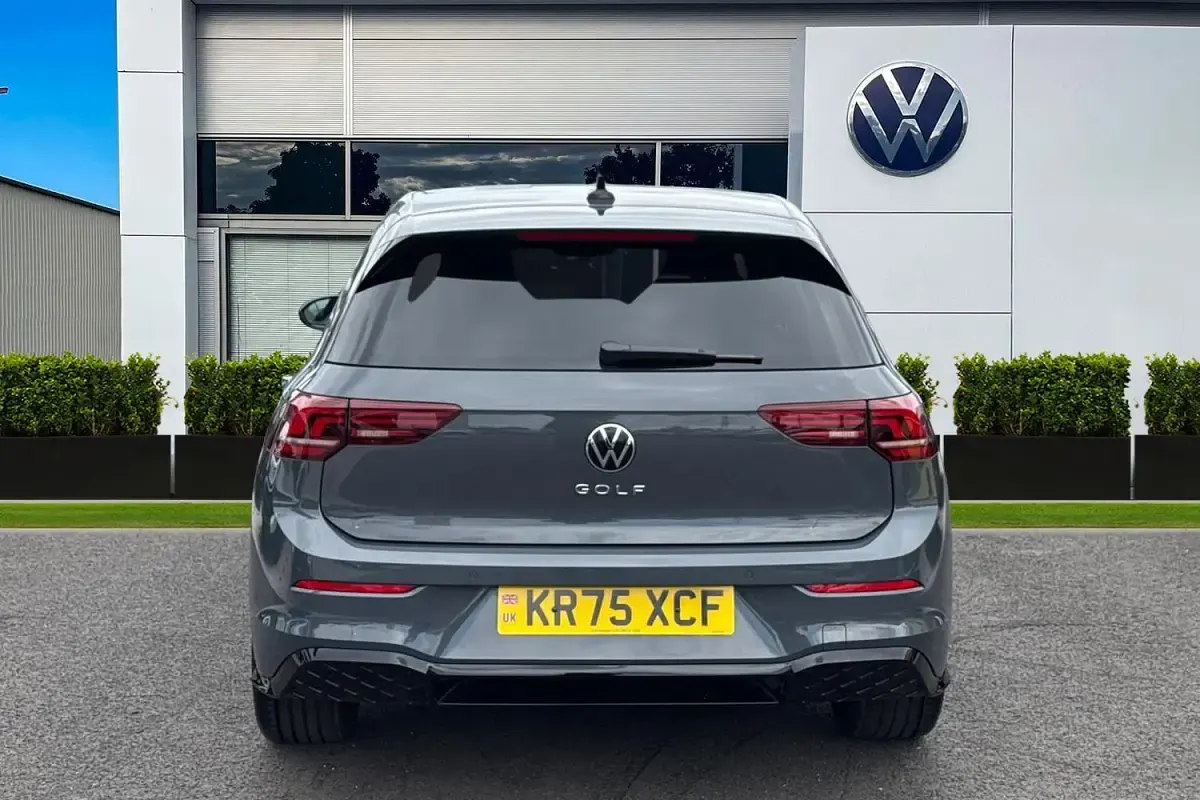 Used VW Golf VIII R-line 150 HP (110 kW) 2025 Grey Hatchback