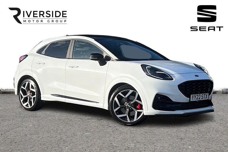 Frozen white Used 2022 Ford Puma Gen-E ST Hatchback | £18,490 (Fair price) - Image 1/4