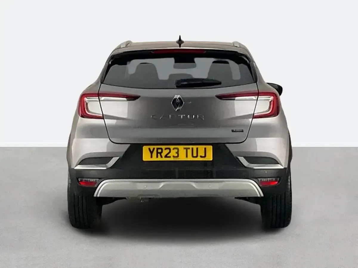 Second-hand Renault Captur Techno 143 CP (105 kW) 2023 Gri SUV
