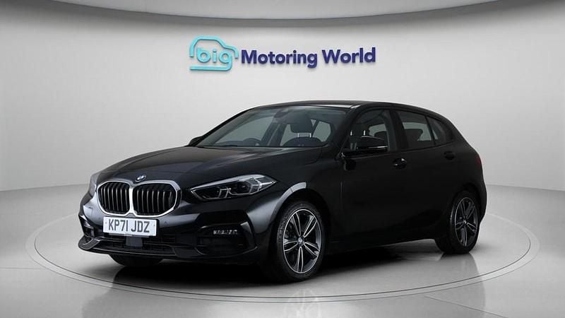 Used BMW 118 Sport Line 136 HP (100 kW) 2021 Black Hatchback